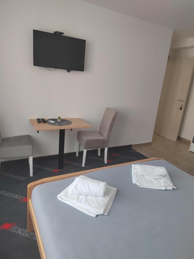 Apartmani Valjevo Ngoại thất bức ảnh